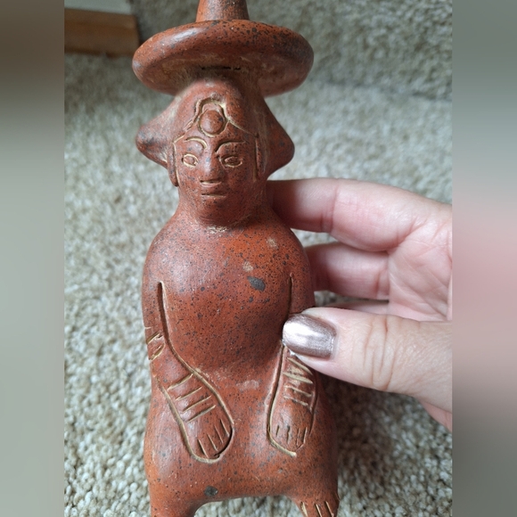 Vintage 1974 Mexican Aztec Terracotta Figurine Folk Art. 6.5" - Picture 5 of 6